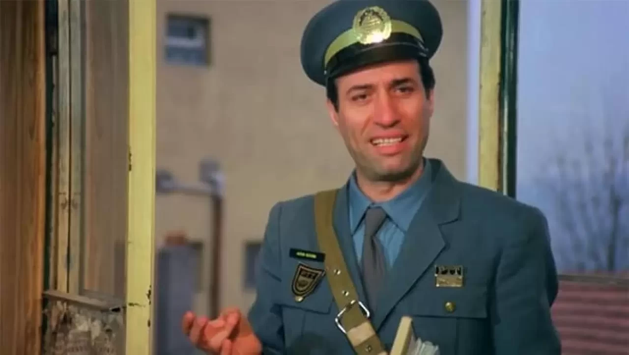 Postacı filminin konusu ne, oyuncuları kim? Kemal Sunal ve Fatma Girik aynı filmde!