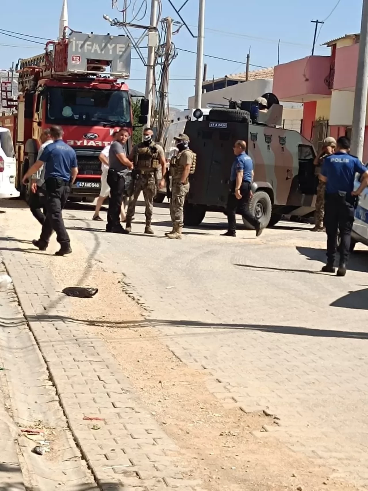 Bıçaklı rehine krizi! Mardin’de Anne ve iki çocuk ölümle burun buruna geldi
