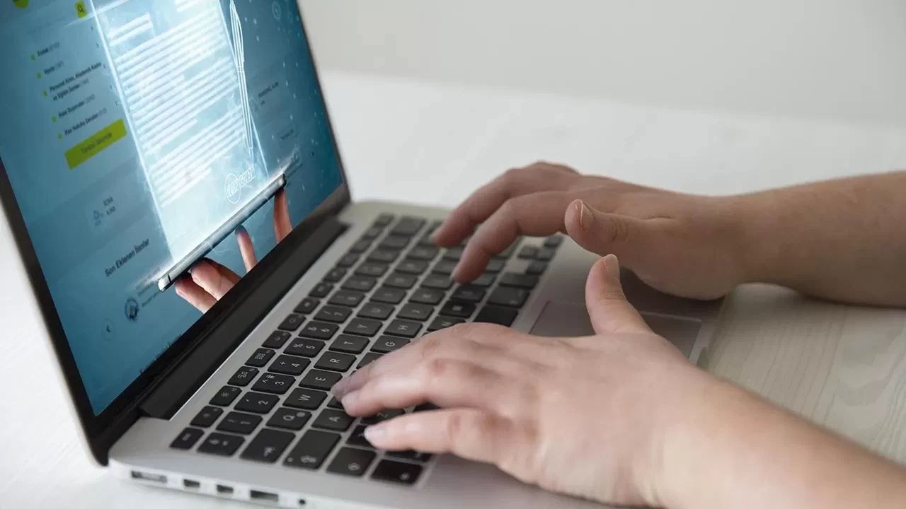 Türkiye'de geçen yıl 753 gazete resmi ilan yayımladı