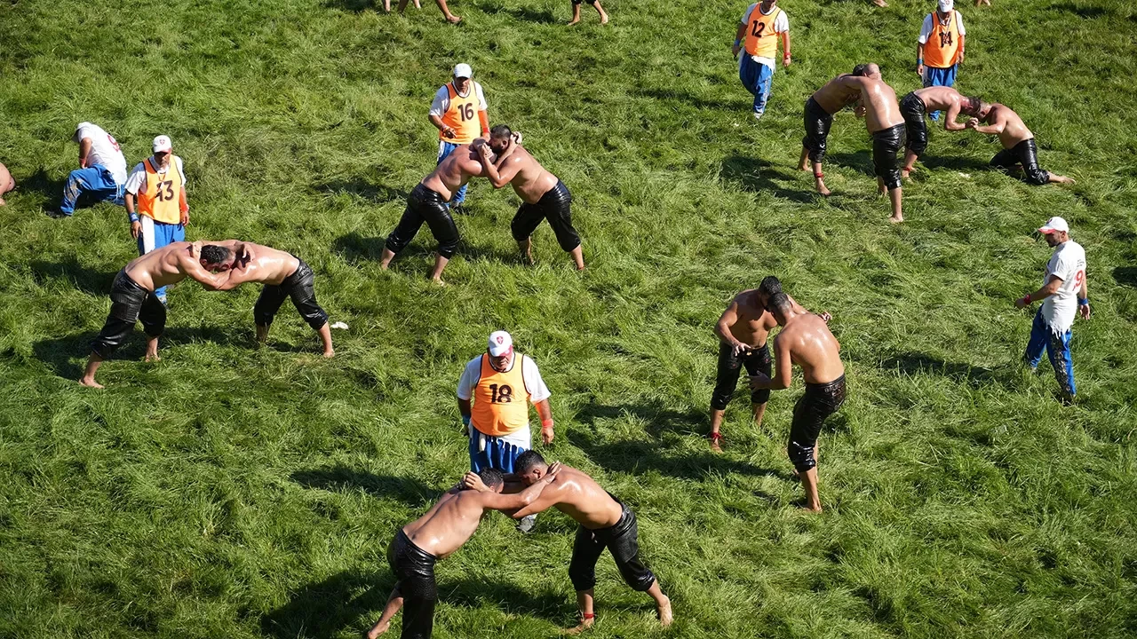 664. Kırkpınar Yağlı Güreşleri Edirne'de başladı