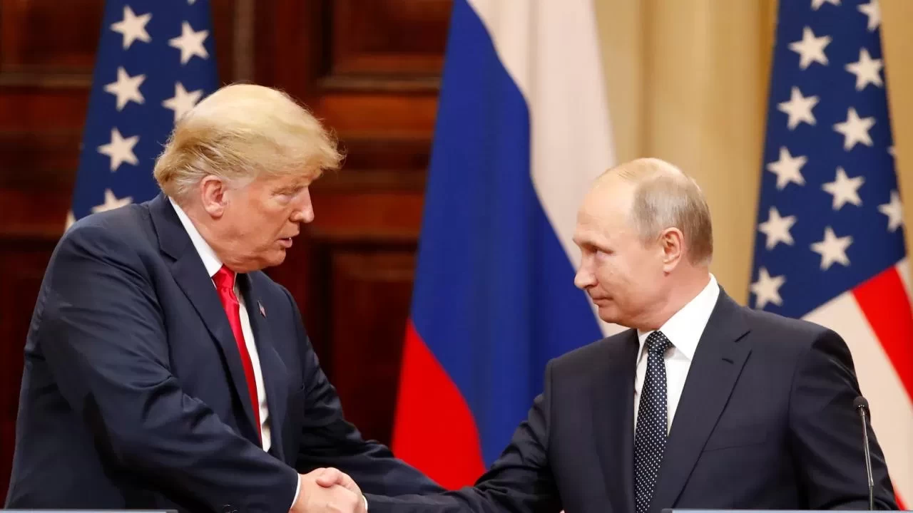 Trump’tan Putin'e sert tehdit: Moskova’yı bombalarım!