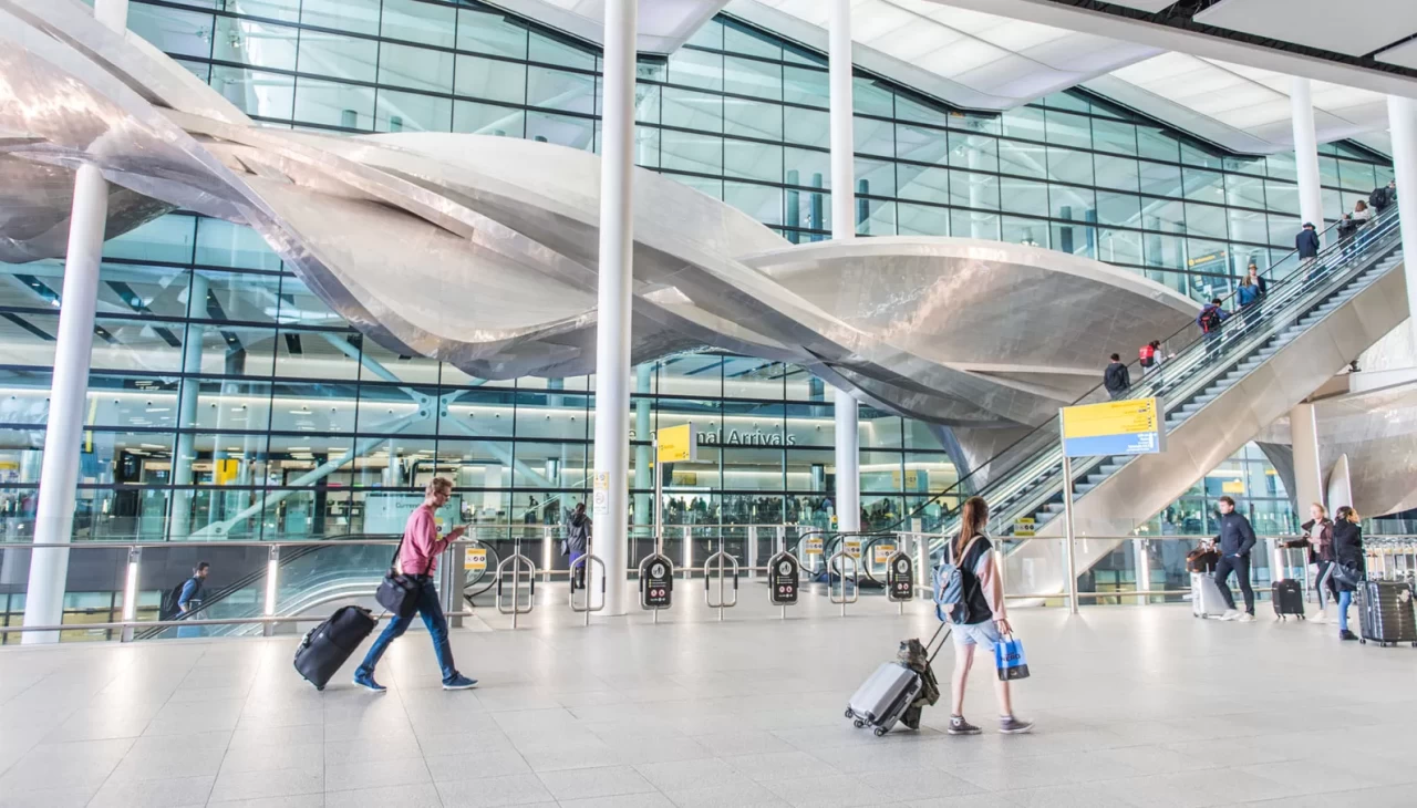Londra hava sahası teknik arıza sebebiyle kapatıldı
