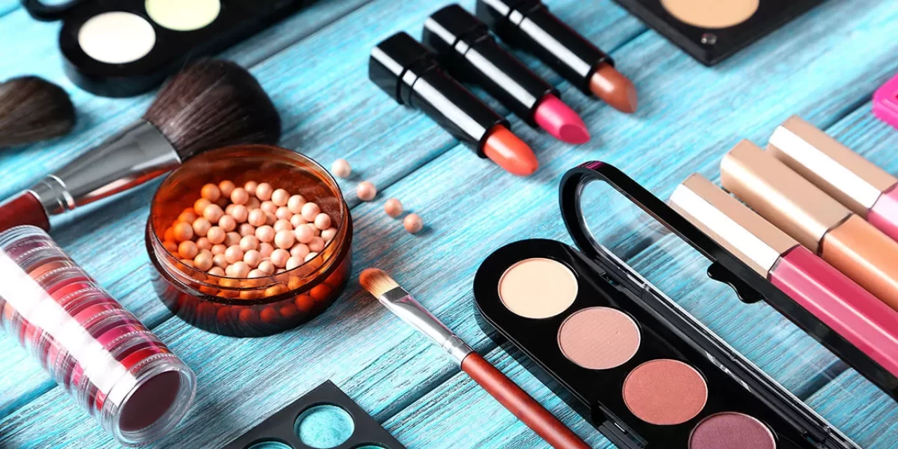 Yaz makyajı nedir, nasıl yapılır?