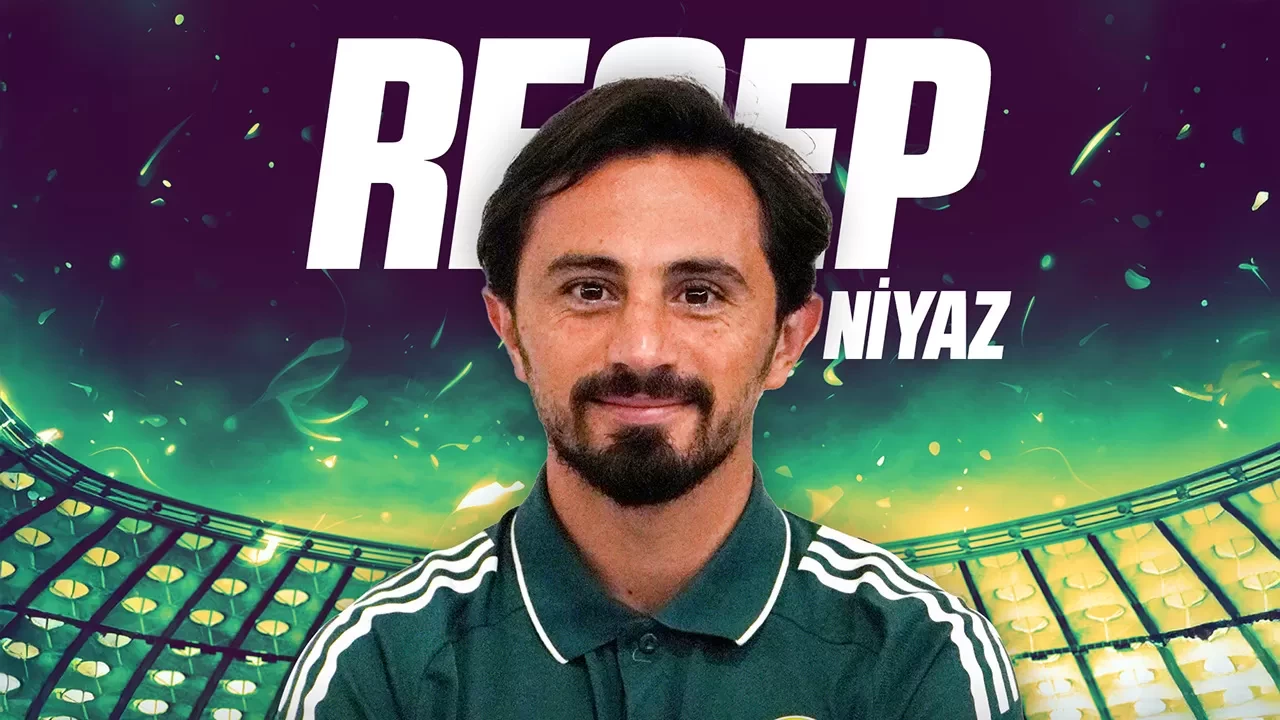 Esenler Erokspor’dan transfer şov: 11 futbolcuyla sözleşme imzalandı