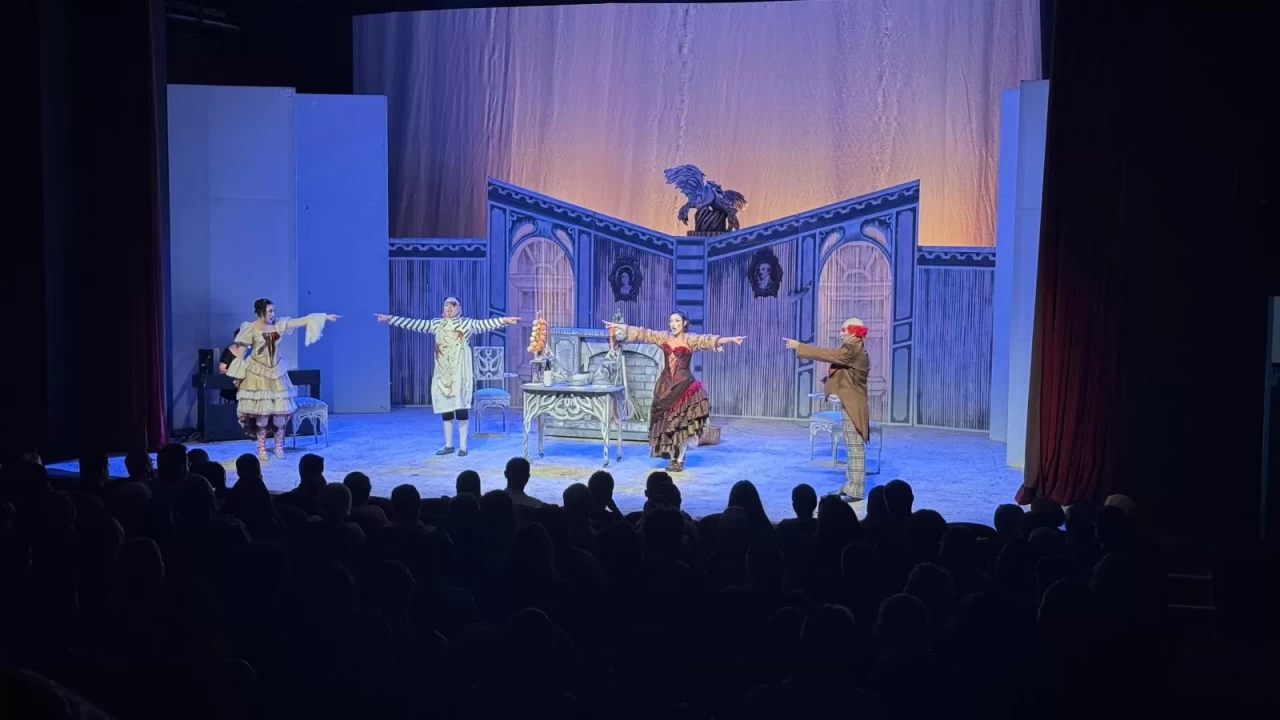 "Doktor Mucize" operası Trabzon'da sahnelendi