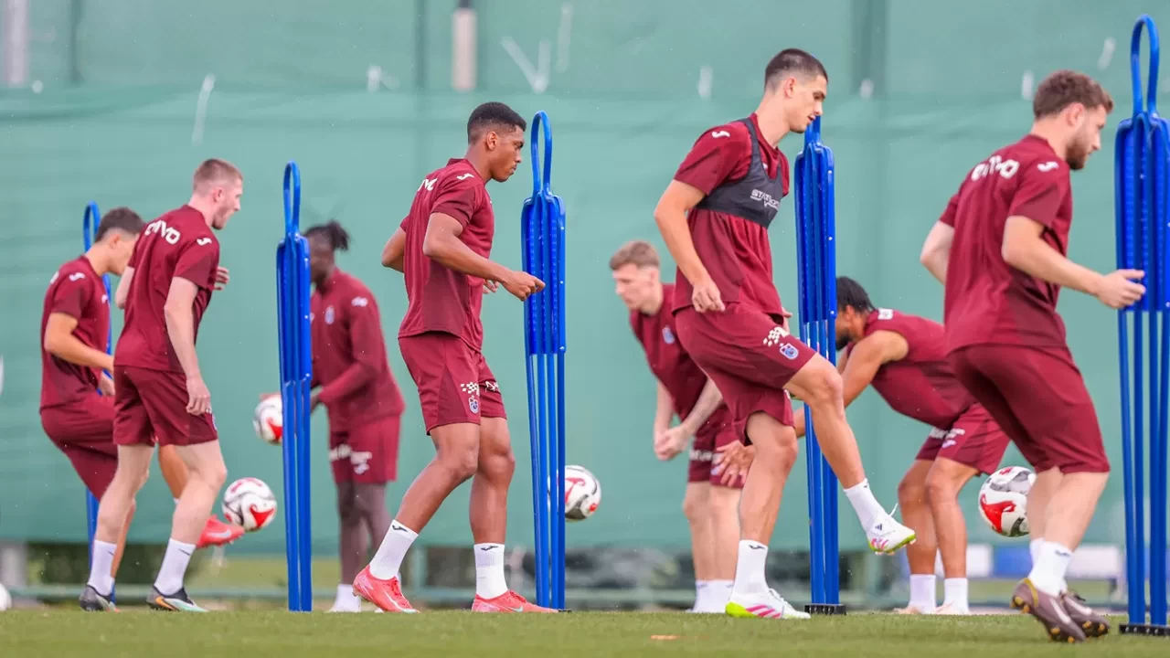 Trabzonspor, Erzurum kampında çift antrenmanla hazırlıklarını sürdürdü