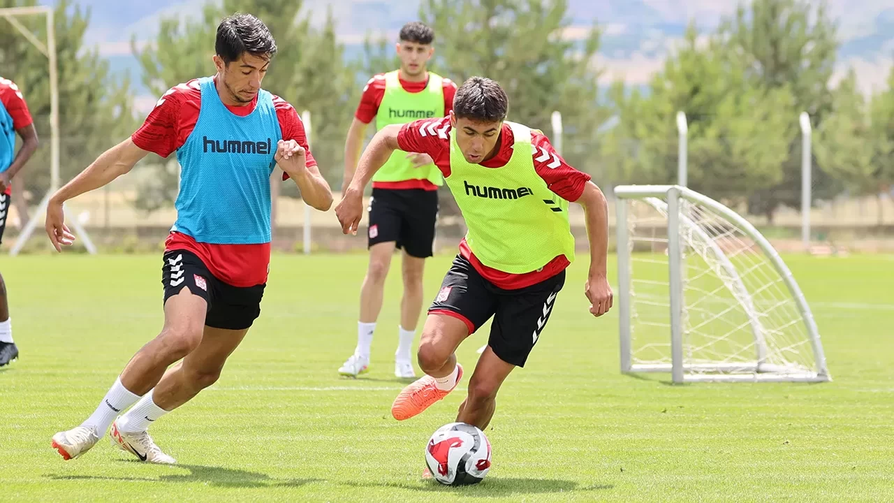 Sivasspor yeni sezon hazırlıklarına tempolu devam ediyor