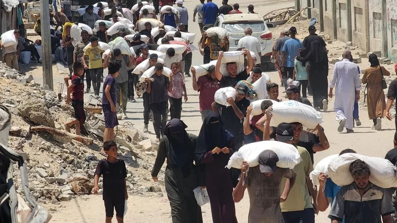 Katil İsrail askerinden skandal itiraf: Gazze’ye gelen yardımları yaktık!