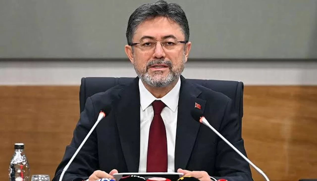 Bakan Yumaklı: "Antalya’da çıkan orman yangını kontrol altına alındı"