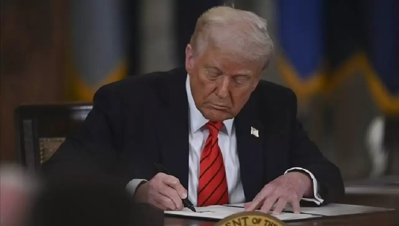 ABD Başkanı Trump, yaklaşık 9,1 milyar dolarlık federal kesintileri onayladı