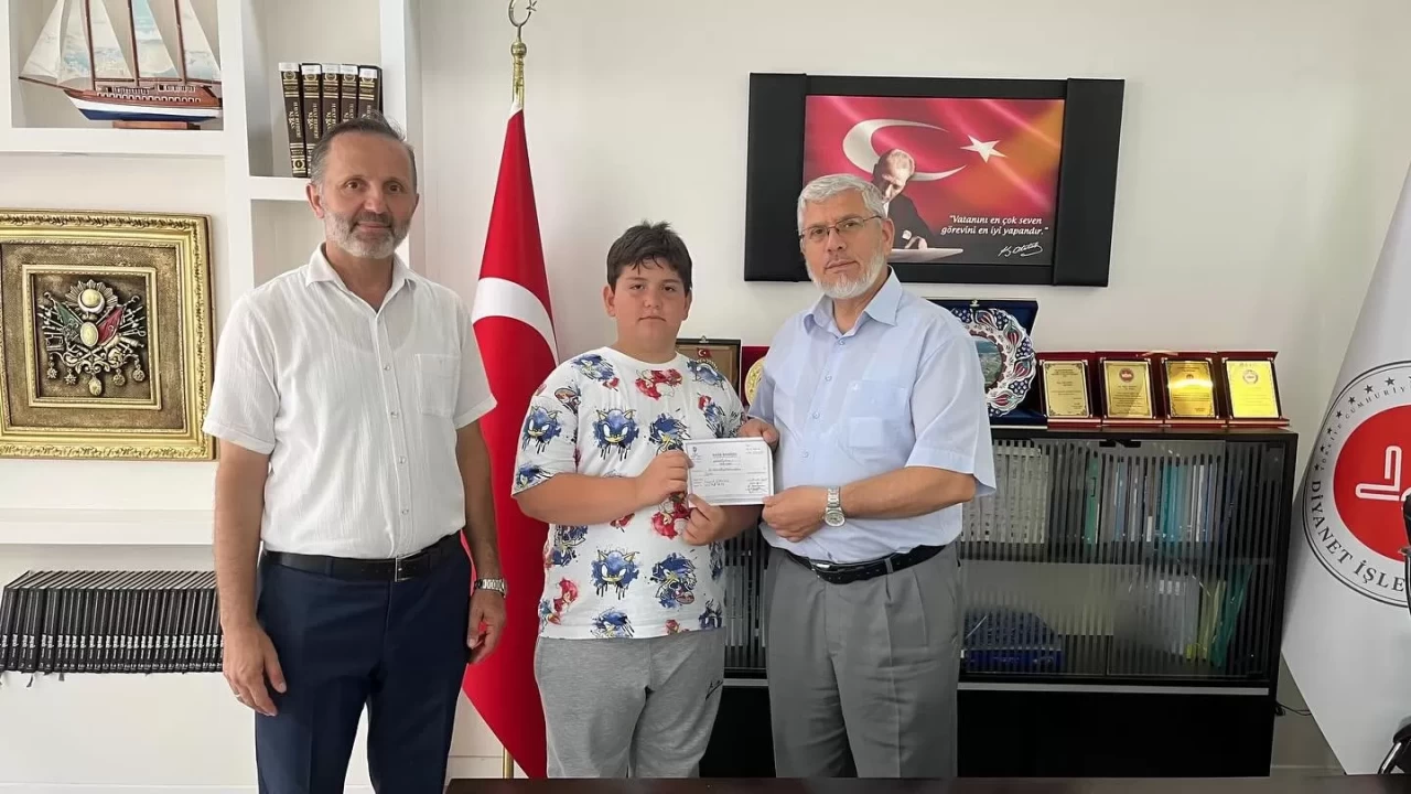 Kur'an kursu öğrencisi harçlığını Filistin'e bağışladı