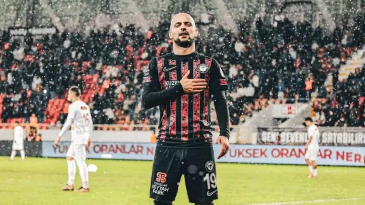 Çorum FK'de Coşqun Diniyev'in sözleşmesi karşılıklı olarak feshedildi