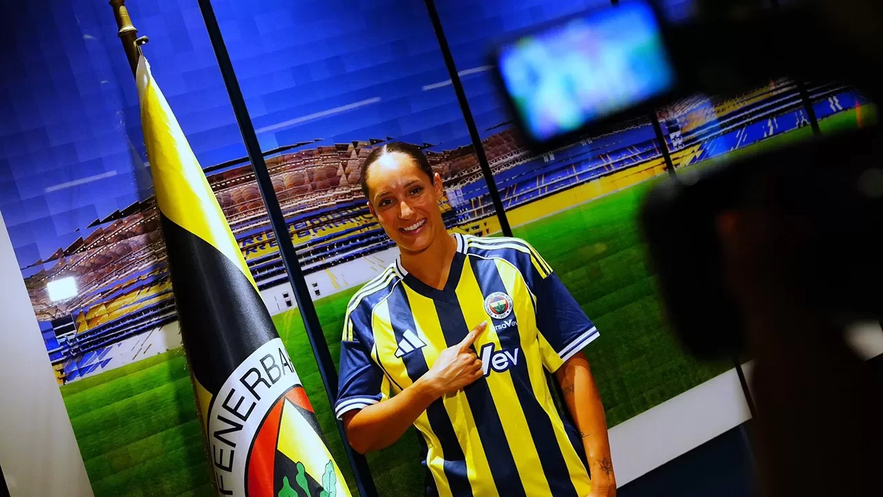 Fenerbahçe Kadın Futbol Takımı, Elena Gracinda Santos transferini açıkladı