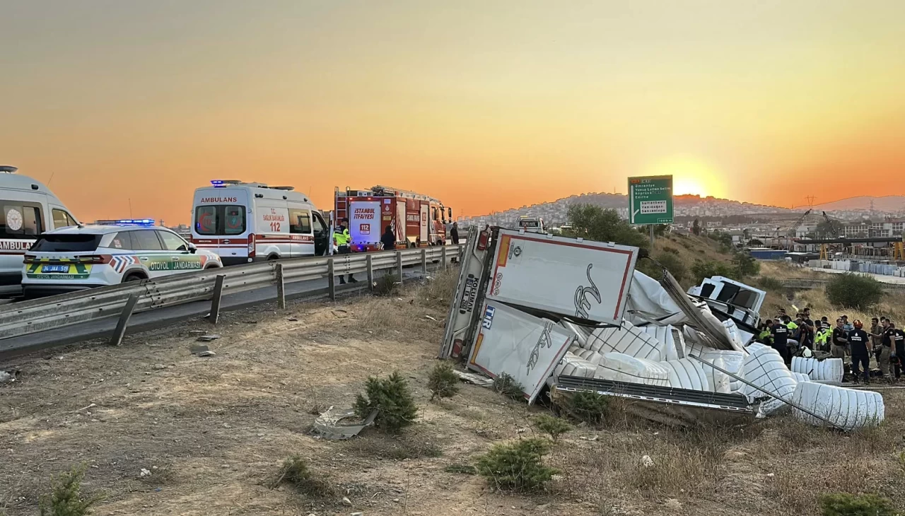 Kuzey Marmara Otoyolu’nda feci kaza: 2 kişi hayatını kaybetti