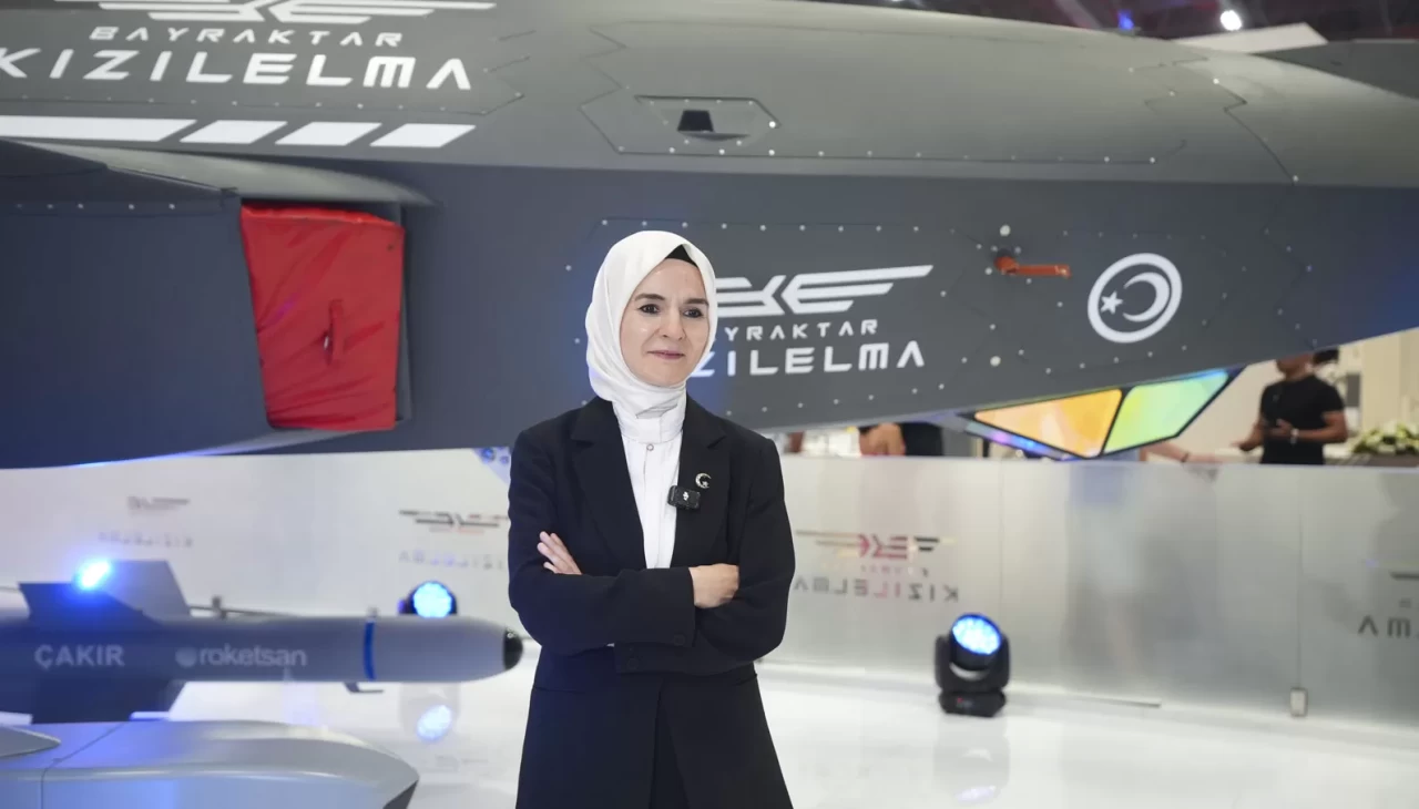 Aile ve Sosyal Hizmetler Bakanı Göktaş, IDEF 2025'i ziyaret etti