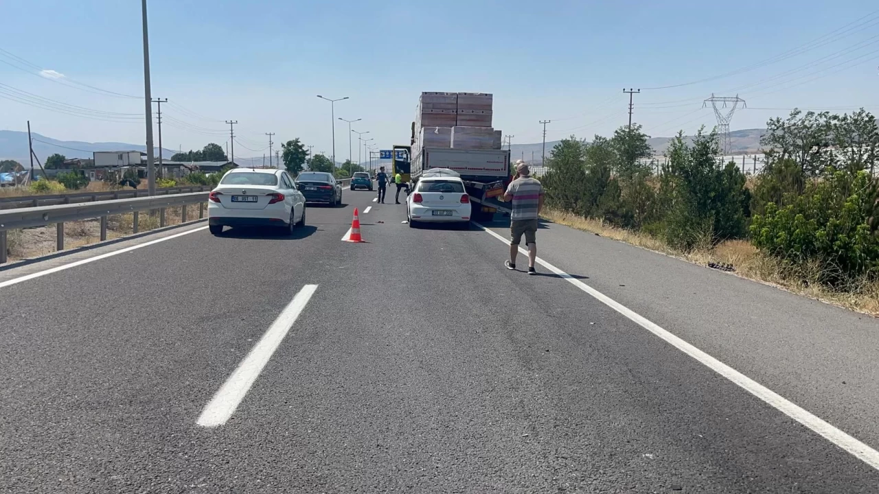 Çankırı'da trafikte feci kaza: Otomobil sürücüsü hayatını kaybetti