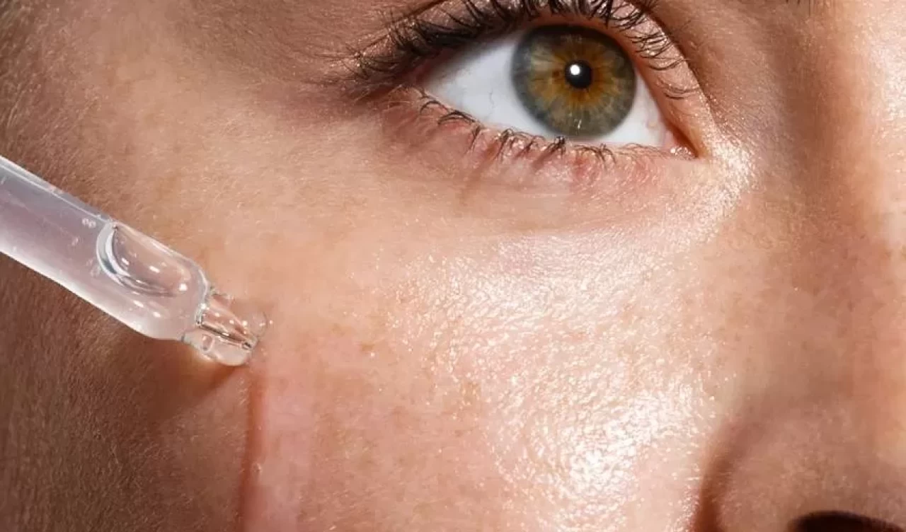 Cilt bakımını bir üst seviyeye çıkarın! Niacinamide serumu nasıl kullanılır?