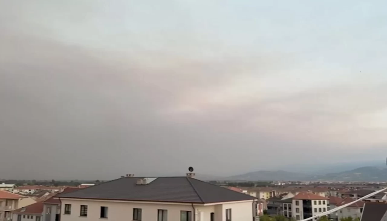 Duman ve kül esir aldı