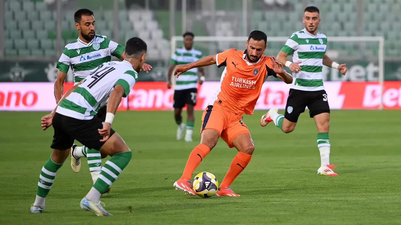 Başakşehir, Bulgaristan'dan avantajla döndü | UEFA Konferans Ligi Cherno More 0-1 Başakşehir