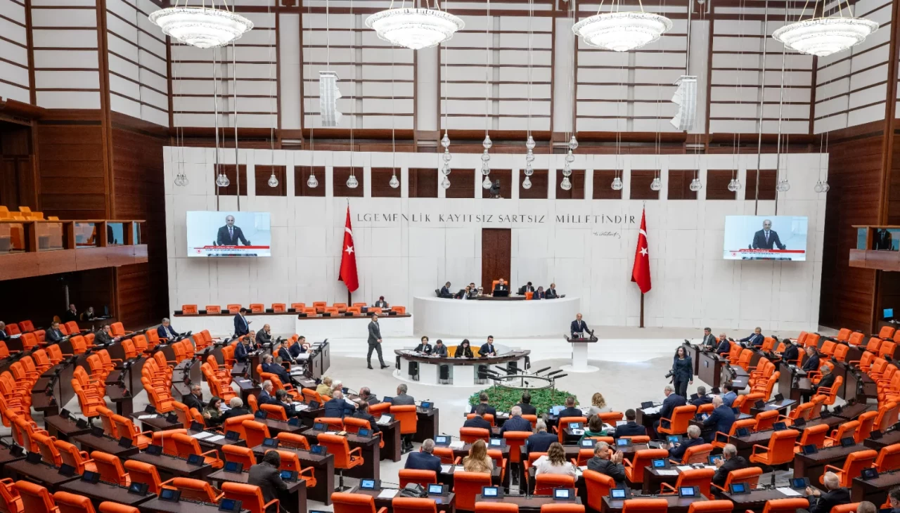 TBMM Genel Kurulunda İsrail'in Suriye'deki saldırılarına karşı Meclis Başkanlığı tezkeresi kabul edildi