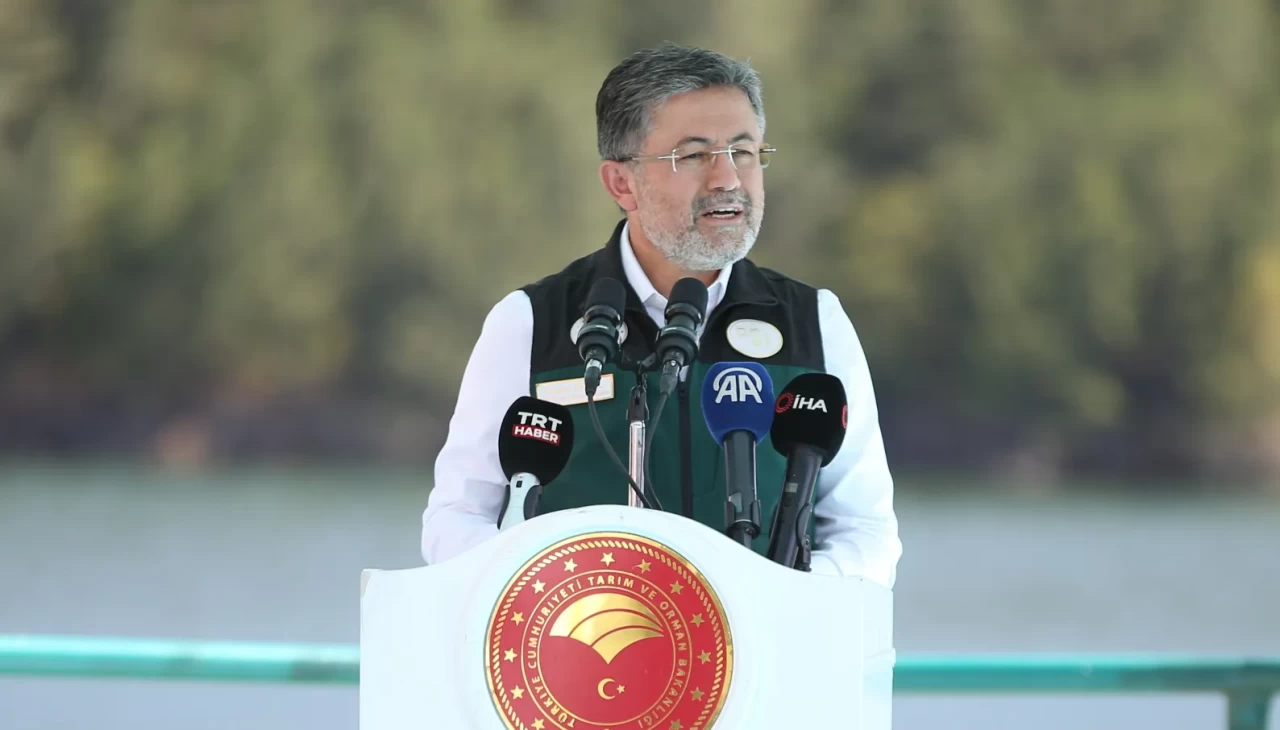 Yeşil vatan için nefes nefese mücadele! Bakan Yumaklı son durumu açıkladı