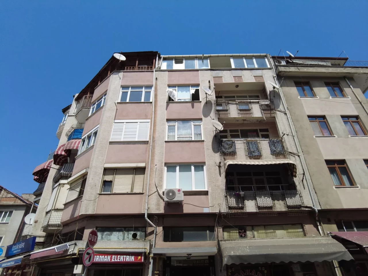 Edirne’de 52 yıllık binada kolonlar patladı: Tahliye kararı verildi