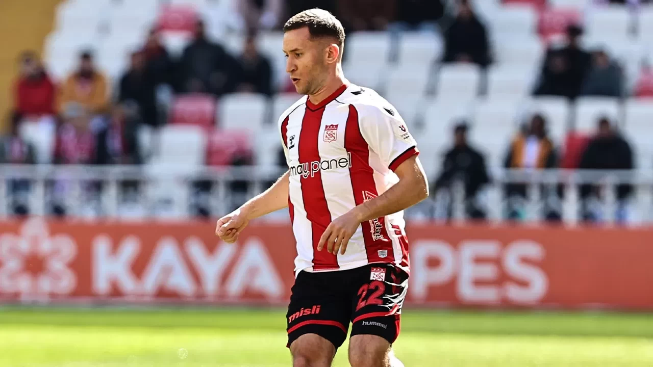 Sivasspor’dan Veljko Simic, Sabah FC’ye kiralandı