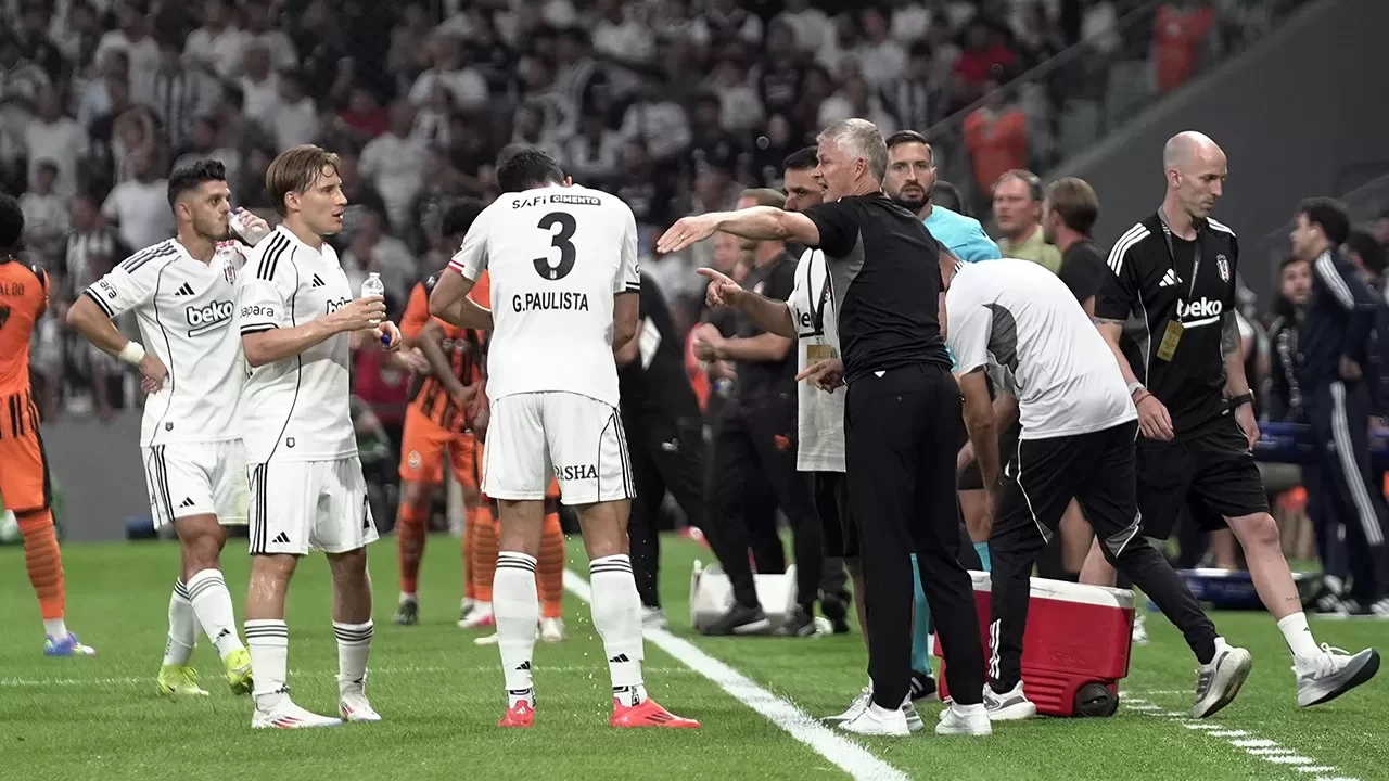 UEFA Konferans Ligi 3. eleme turunda St. Patrick's-Beşiktaş maçı ilk 11'leri belli oldu