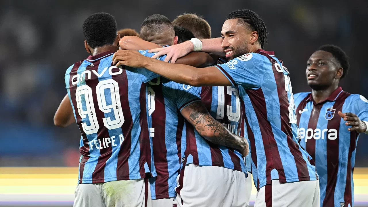 Trabzonspor, Süper Lig'de sezona 3'te 3 ile başladı | Trabzonspor 1-0 Antalyaspor