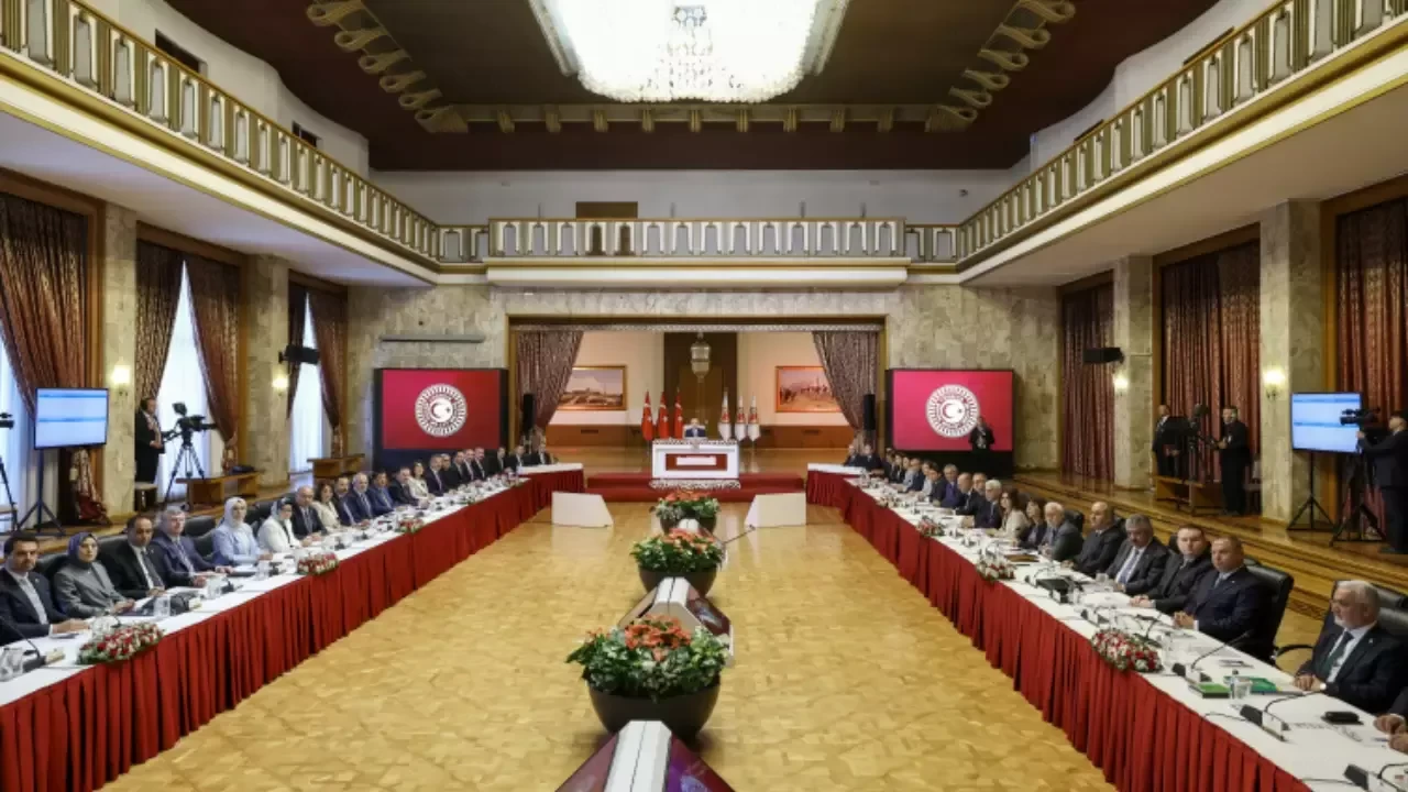 “Milli Dayanışma, Kardeşlik ve Demokrasi Komisyonu” çalışma usul ve esasları belirlendi