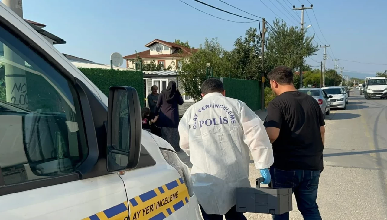 Sakarya’da korkunç olay! Prefabrik evde başından vurulmuş halde bulundu