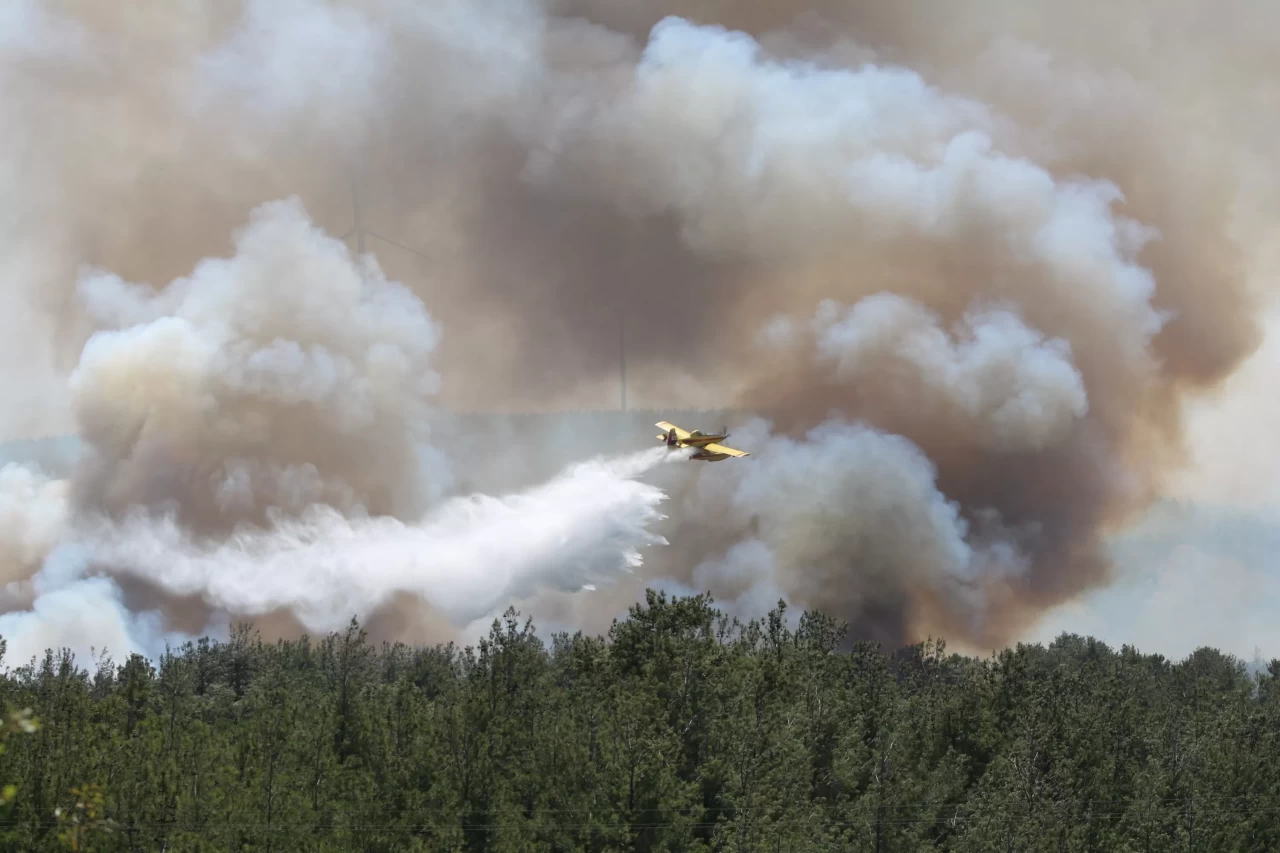 Çanakkale'de alevler yeniden yükseldi: Havadan karadan müdahale sürüyor