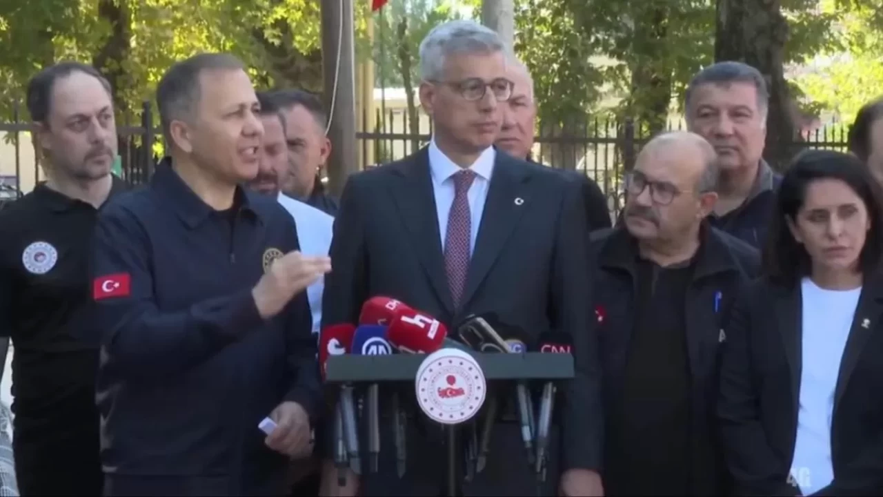 Deprem bölgesinde son durum ne? Bakanlar deprem bölgesinde!