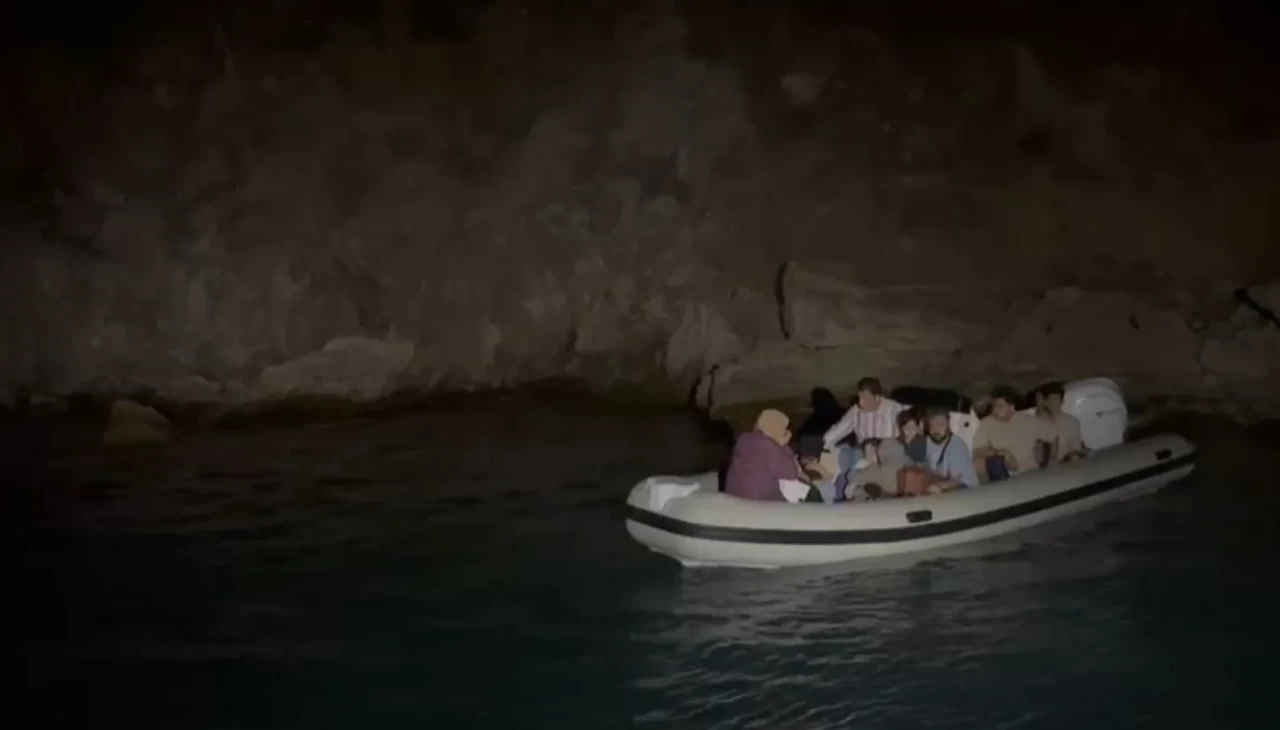 Marmaris açıklarında 45 düzensiz göçmen yakalandı