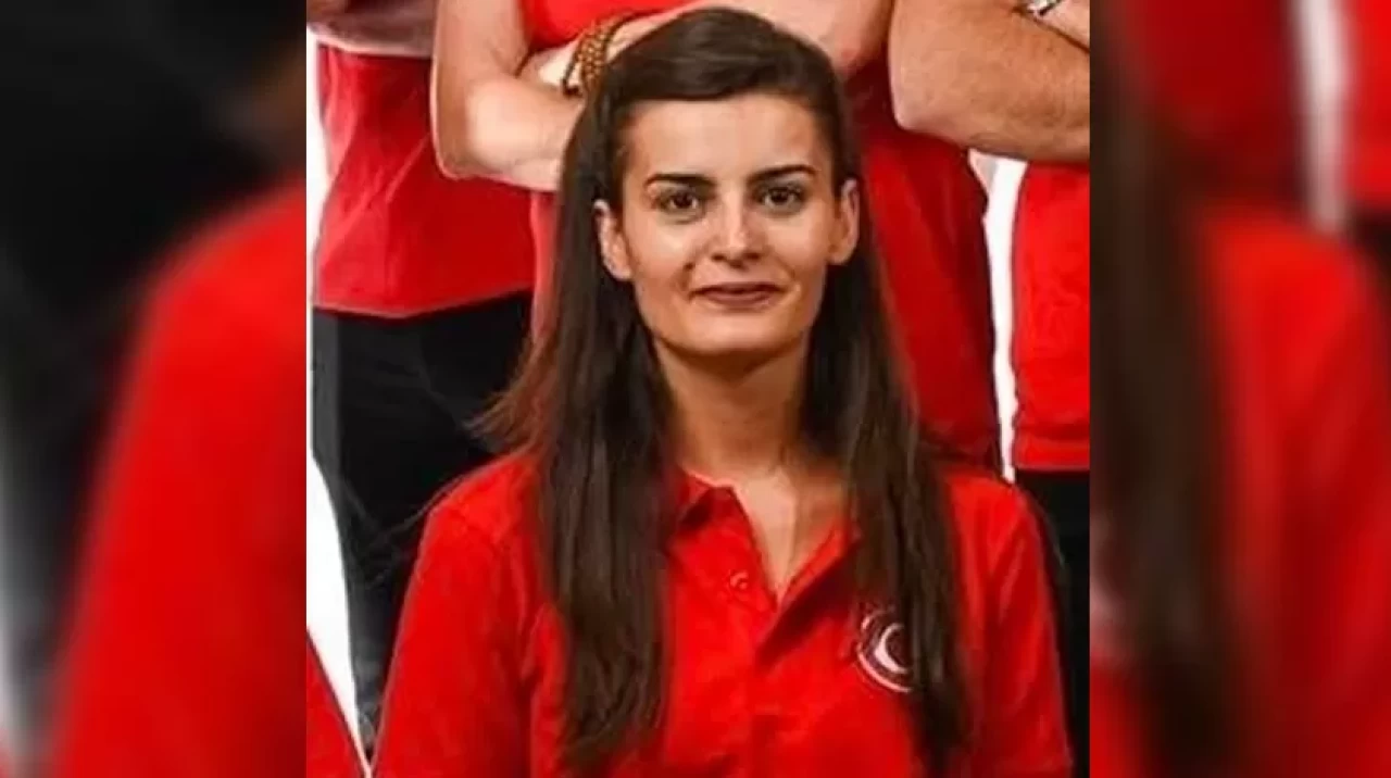 Esrarengiz ölüm: Çilingir yardımıyla eve girildi, kolunda serumla....