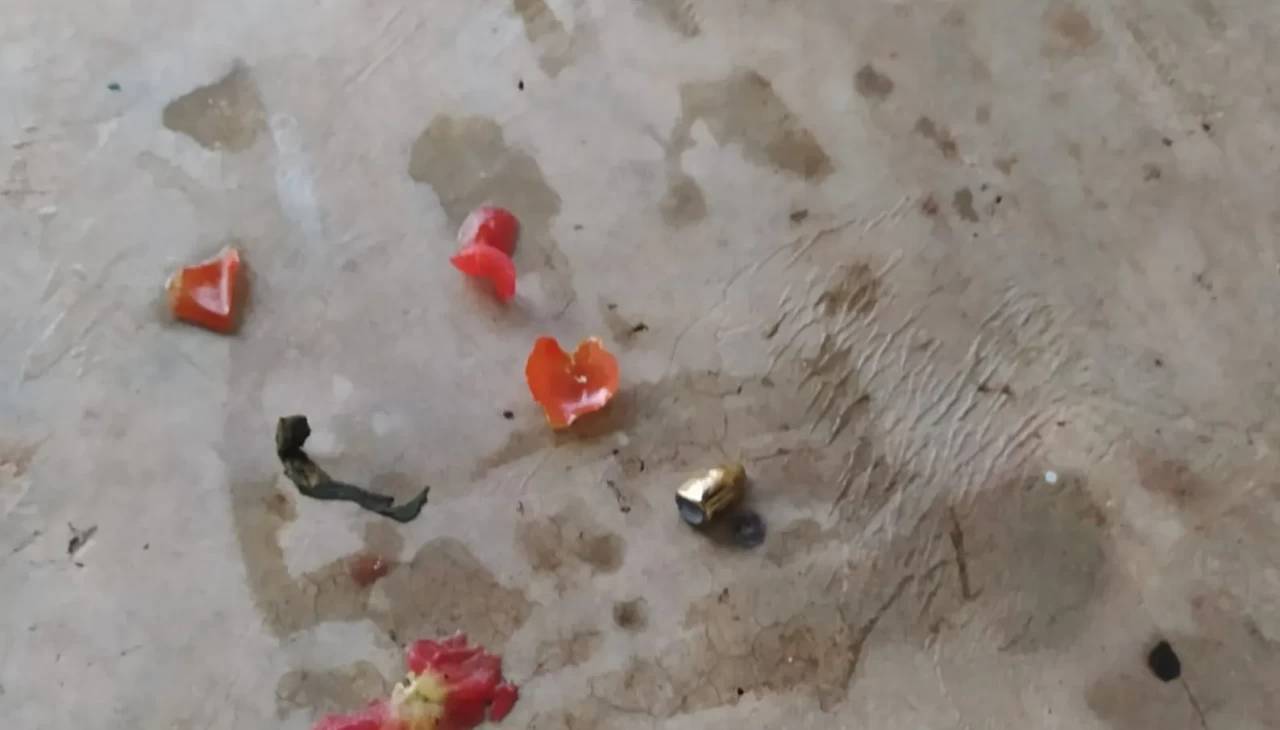 Balkonda otururken vuruldu! 12 yaşındaki çocuk hastaneye kaldırıldı