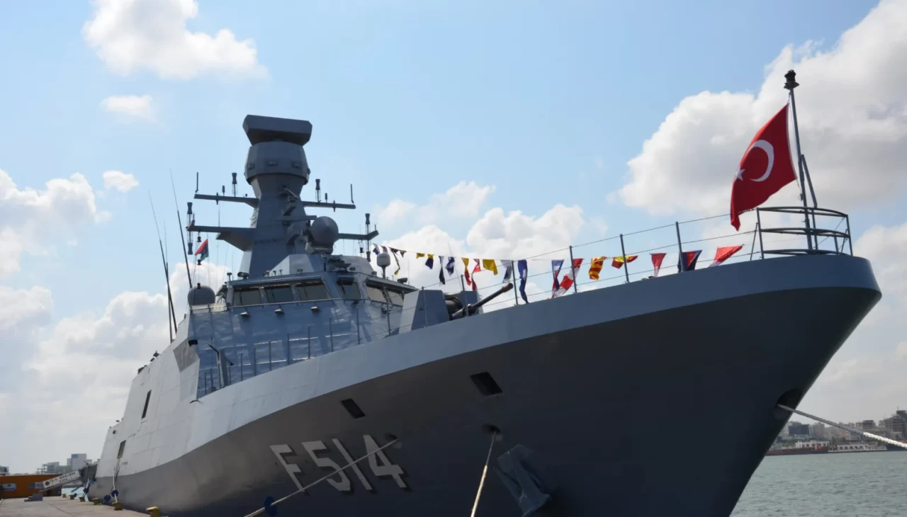 Türkiye’den Libya’ya askeri ziyaret! TCG Kınalıada Trablus’ta