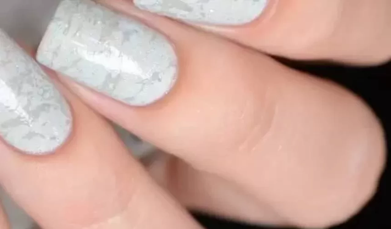 Mermer desenli oje tasarımı! Adım adım uygulama rehberi