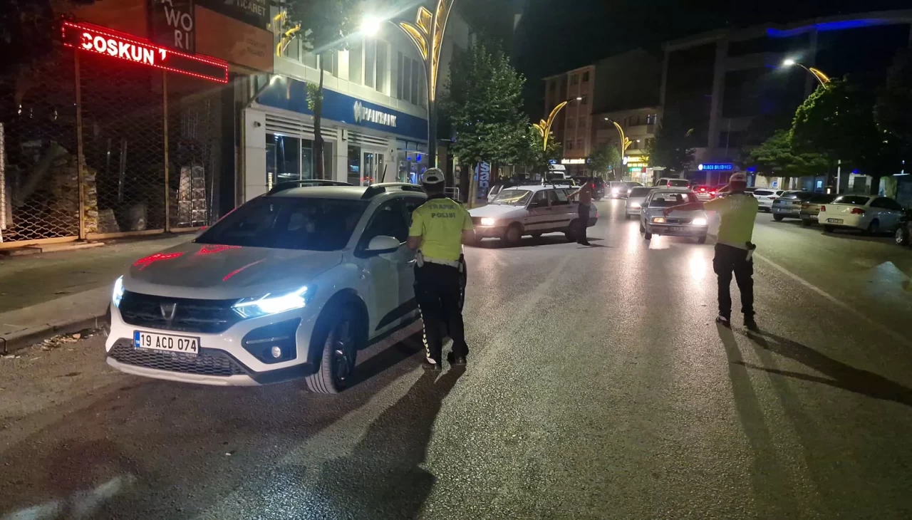 Trafik kurallarına uymayan sürücülere 52 bin TL ceza