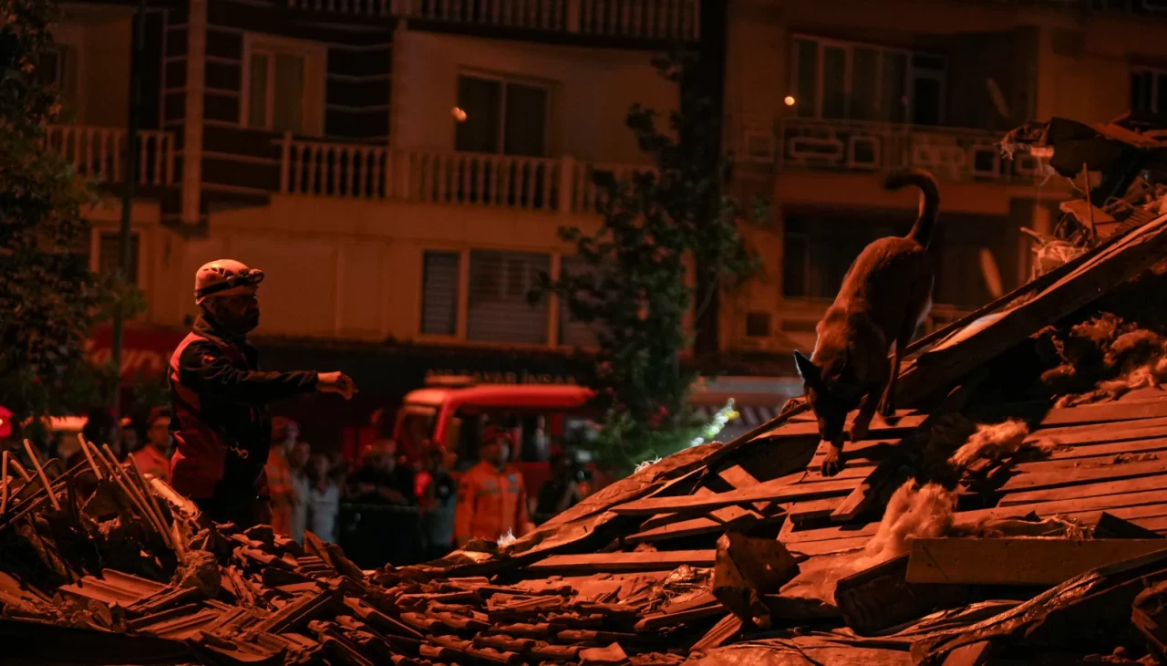Balıkesir beşik gibi sallanıyor! 4 saat içinde 84 artçı deprem oldu