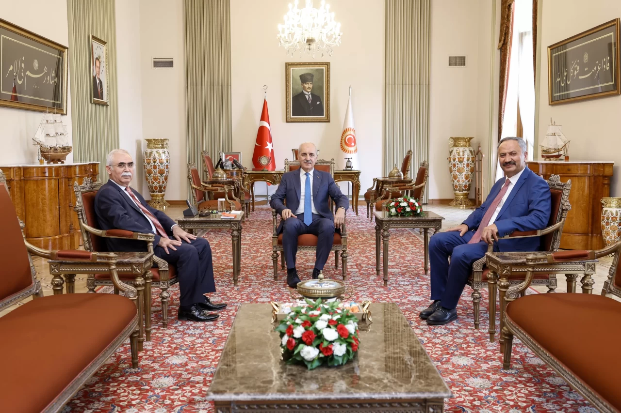 TBMM Başkanı Kurtulmuş, AYM Başkanı Özkaya'yı kabul etti