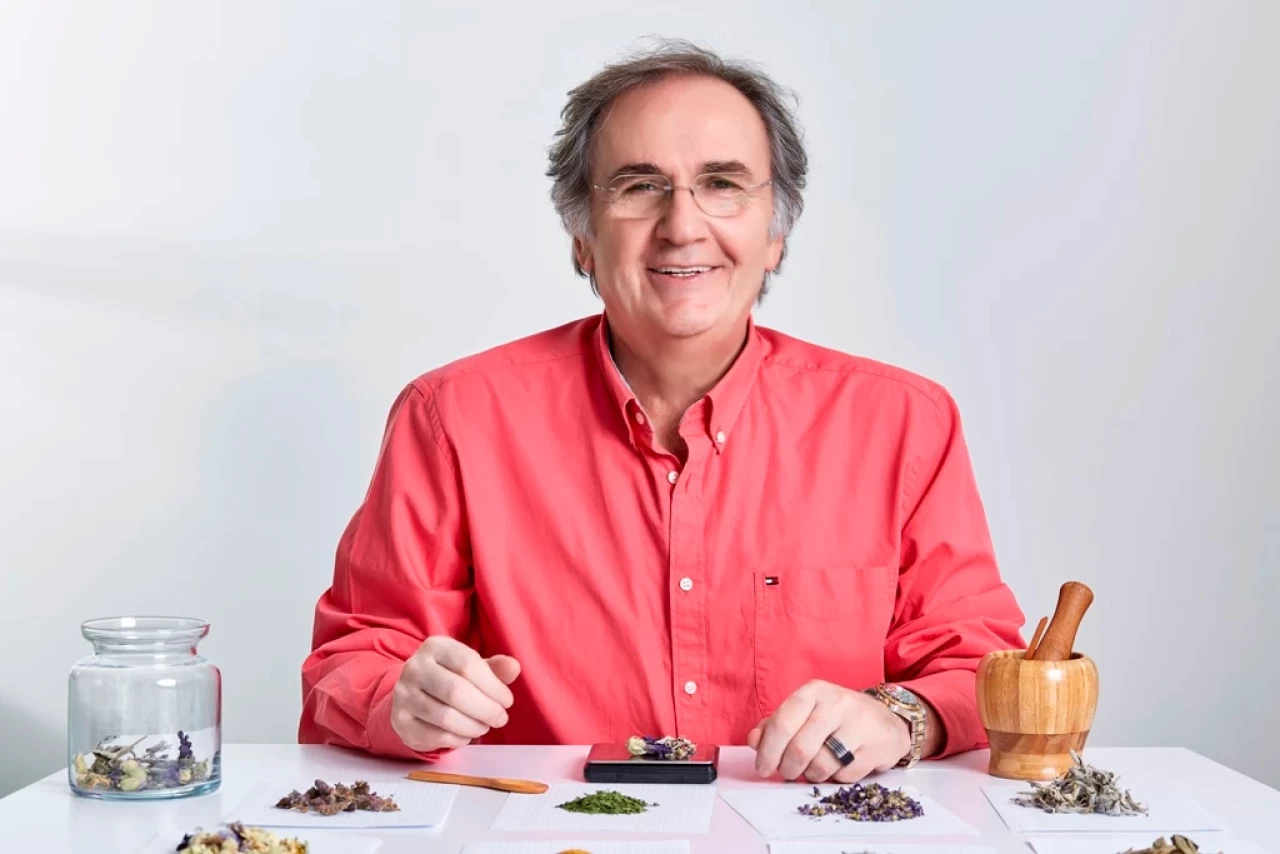 Yaz Mevsiminde Bitki Çayı Kullanımına Dikkat: İbrahim Saraçoğlu’ndan Önemli Uyarı