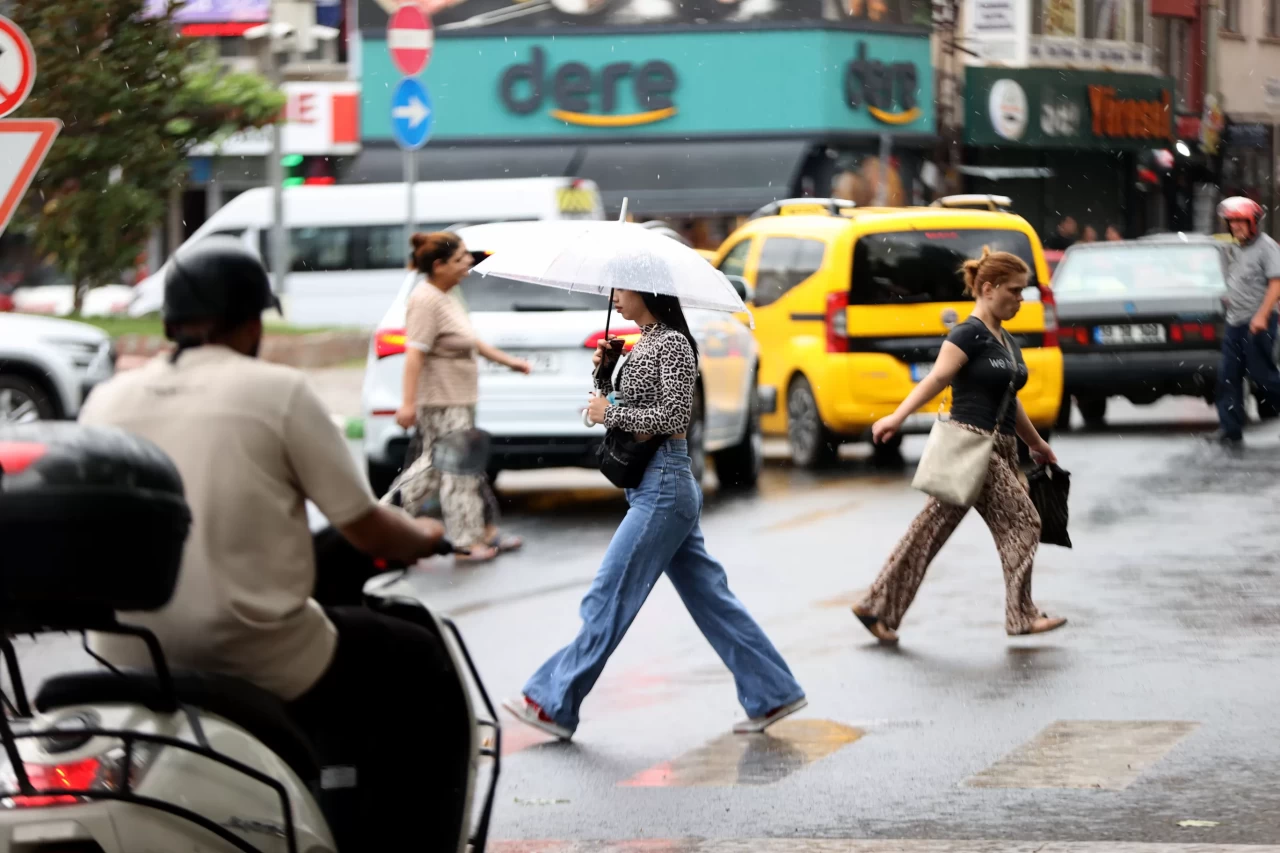 Kırklareli'nde gök gürültülü sağanak