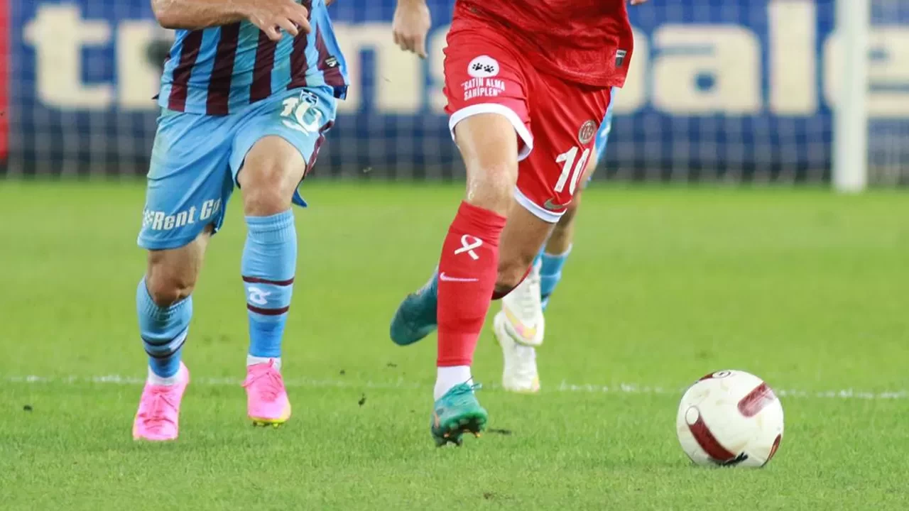 Trabzonspor-Antalyaspor maçında ilk 11'ler belli oldu