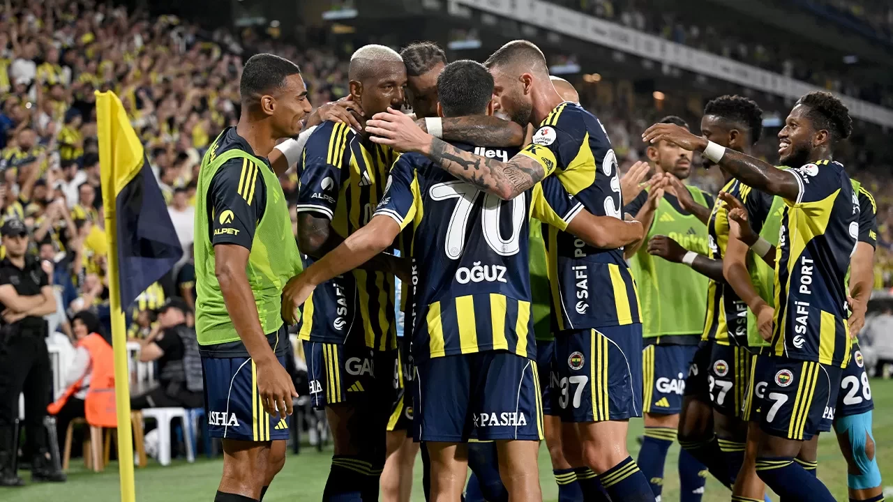 Fenerbahçe, ikinci yarıda açıldı | Süper Lig'de Fenerbahçe 3-1 Kocaelispor maç sonucu