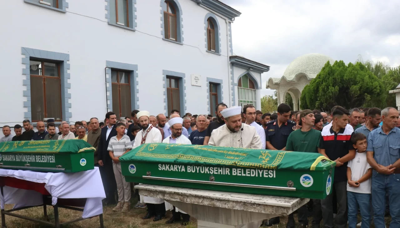 İki kardeş yan yana toprağa verildi! Geriye yürek burkan detaylar kaldı