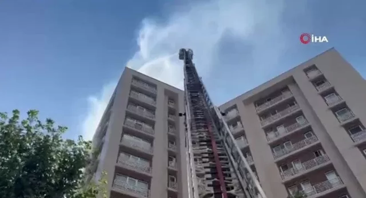 Bağcılar'da apartman yangını: Vatandaşlar tahliye edildi