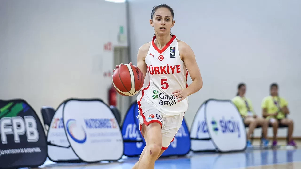 U20 Kız Milli Basketbol Takımı, Çekya’yı mağlup ederek çeyrek finale yükseldi | Maç Sonucu Türkiye 74-64 Çekya