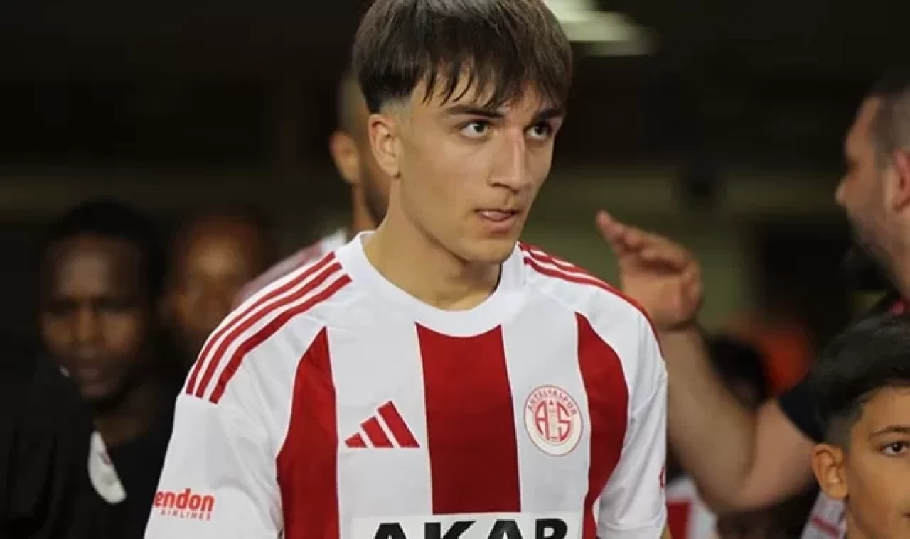 Antalyaspor, Burak İngenç’i FK Novi Pazar’a kiraladı