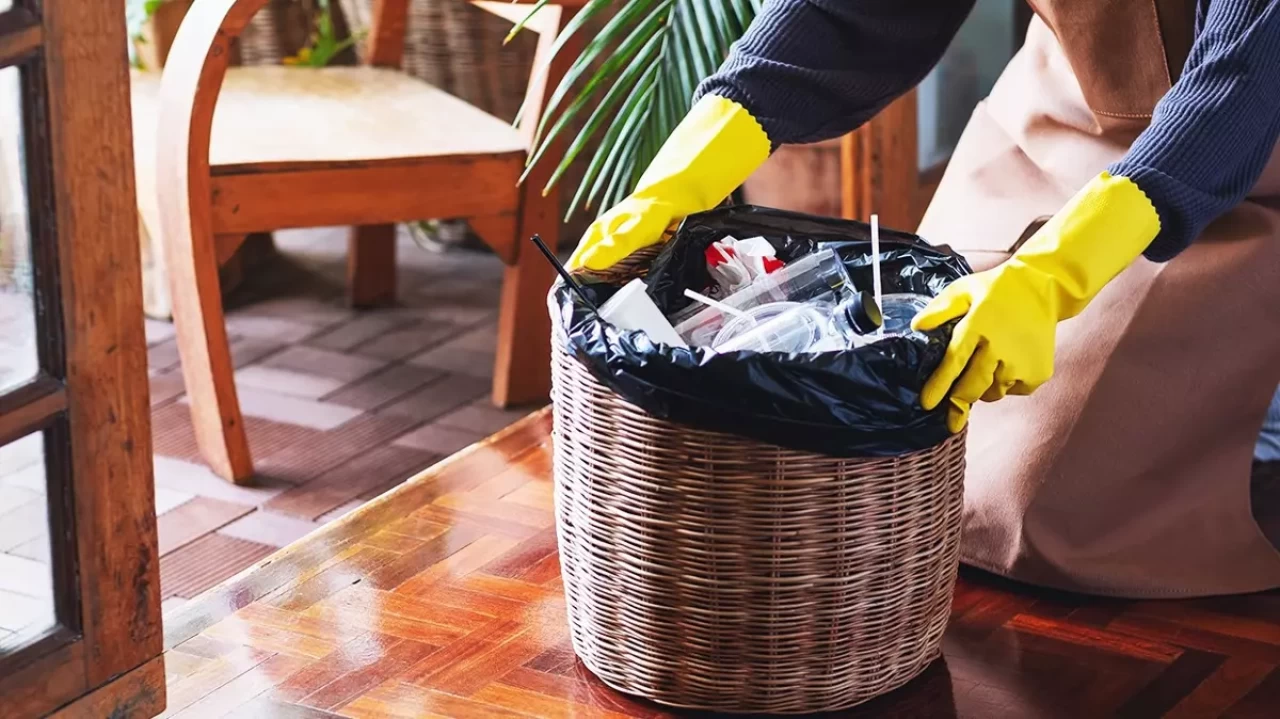 Çöp kovası kokusu nasıl giderilir?